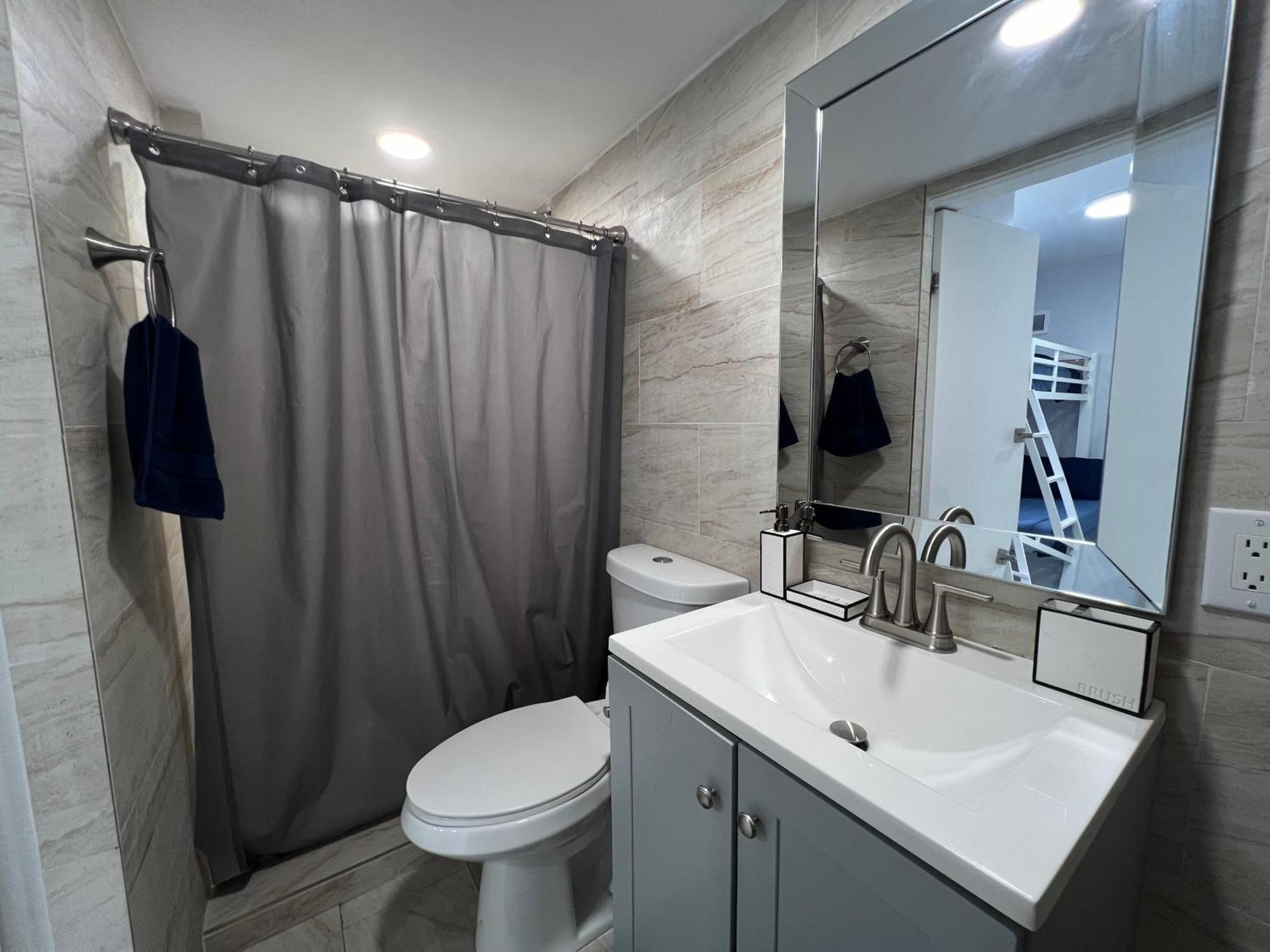 Charming Two Bedroom Apartment. Miami Exteriör bild