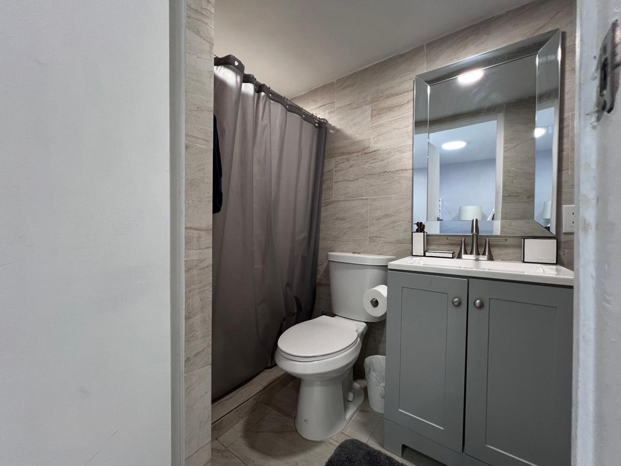Charming Two Bedroom Apartment. Miami Exteriör bild