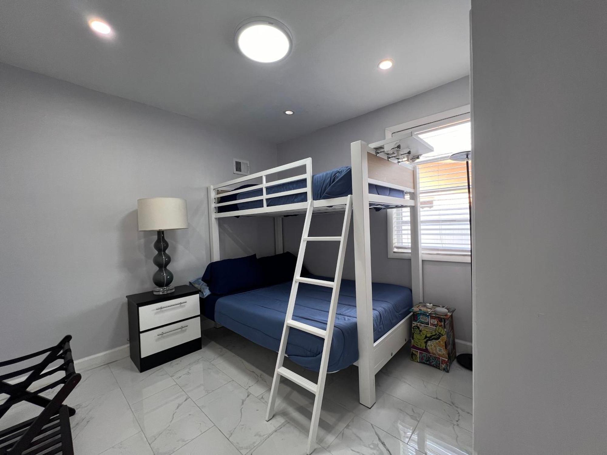 Charming Two Bedroom Apartment. Miami Exteriör bild